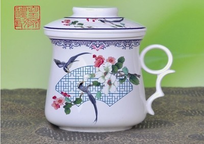 窯火千年，匠心永續(xù)——論陶瓷藝術(shù)的傳承與美學(xué)價(jià)值